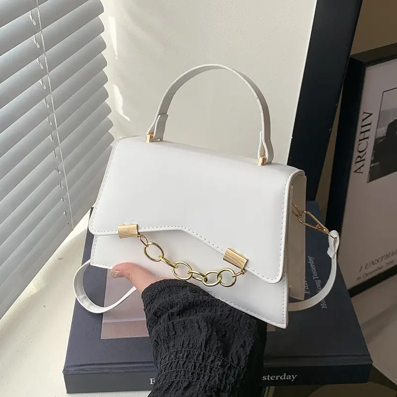Women's 2025 Spring Box Bag with Chain Design - Image 9