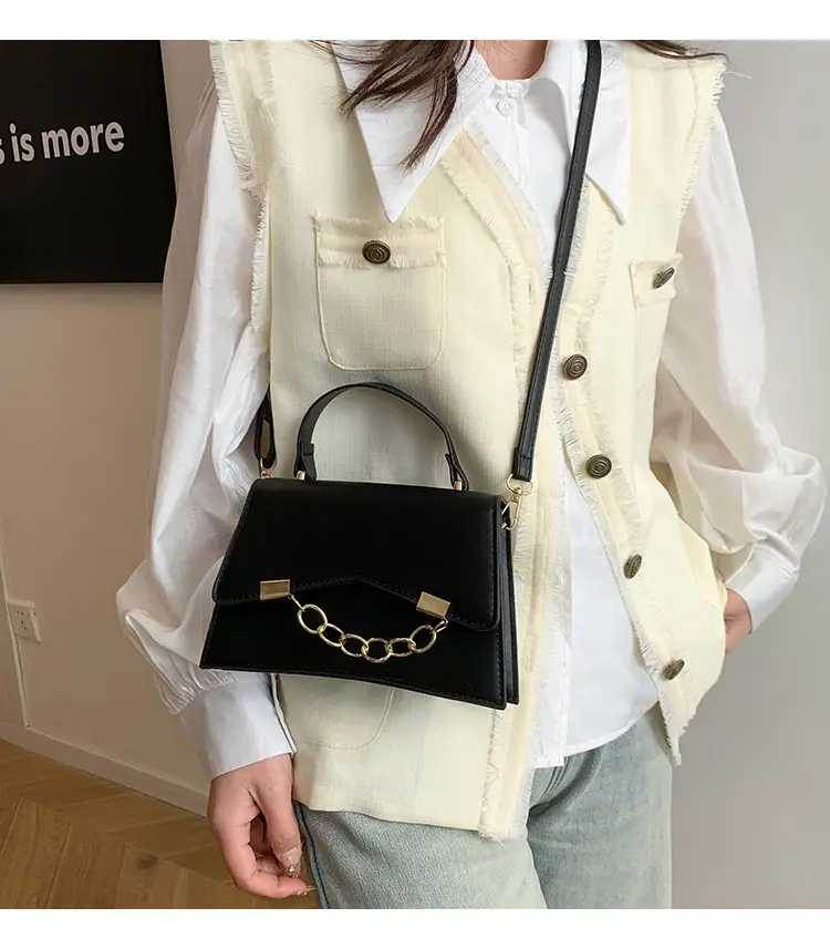 Women's 2025 Spring Box Bag with Chain Design — feature 1