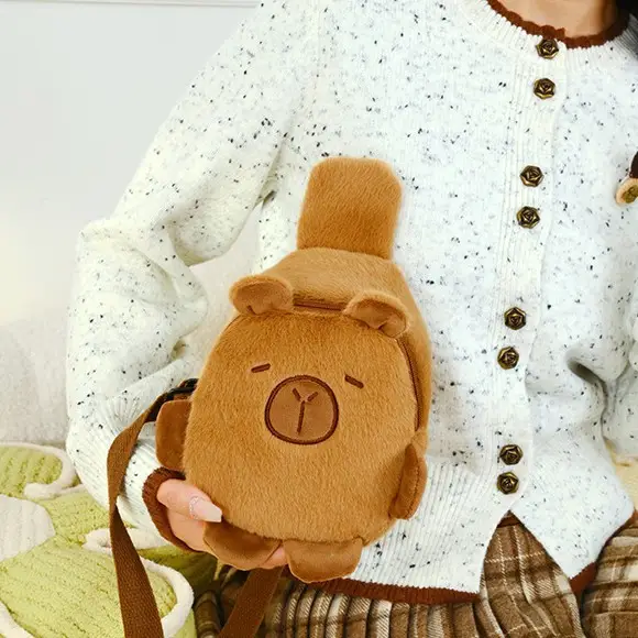 Cute Plush Kapibala Shoulder Bag for Women - Image 4