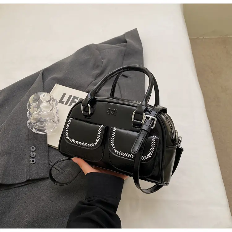 White Korean Style Shoulder Bag 2025 Fashion — feature 28