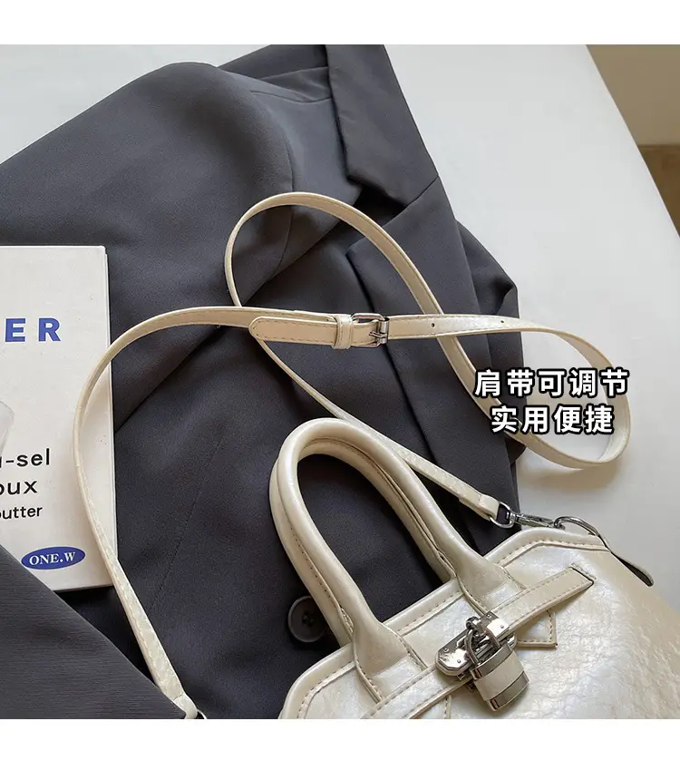 Silver Embroidered Shoulder Bag for Women 2025 — feature 5
