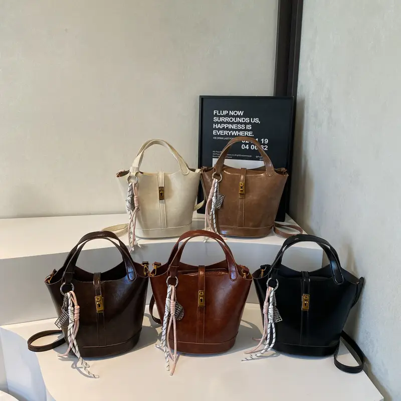 Women's 2025 Retro Bucket Bag Beige Leather