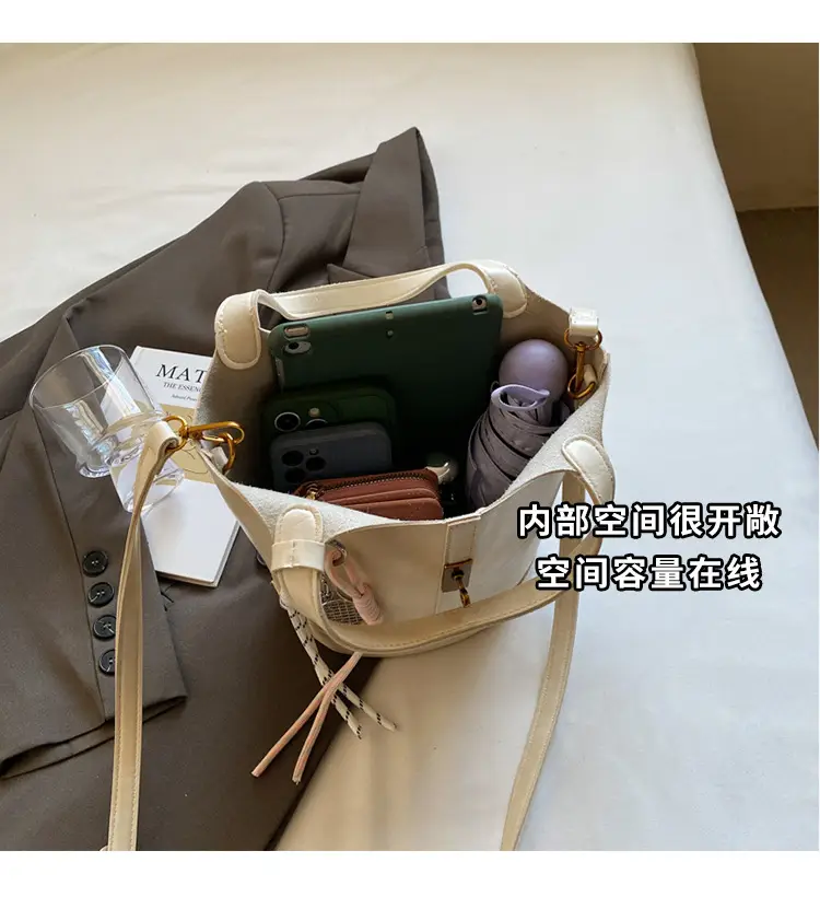 Women's 2025 Retro Bucket Bag Beige Leather — feature 10