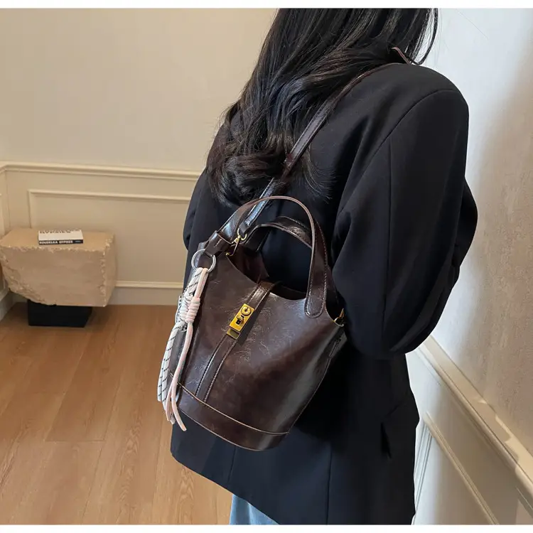 Women's 2025 Retro Bucket Bag Beige Leather — feature 21