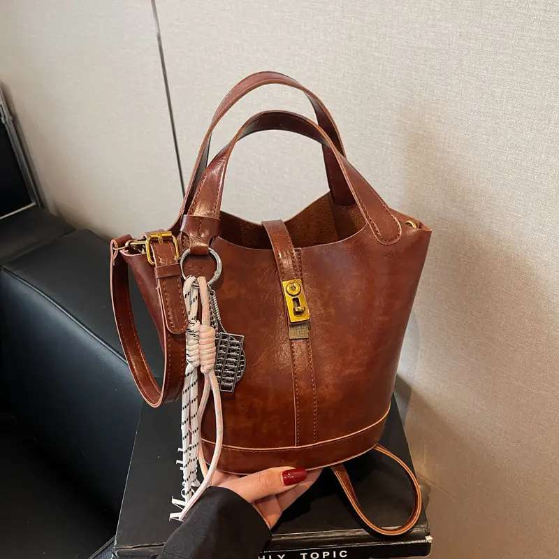 Women's 2025 Retro Bucket Bag Beige Leather