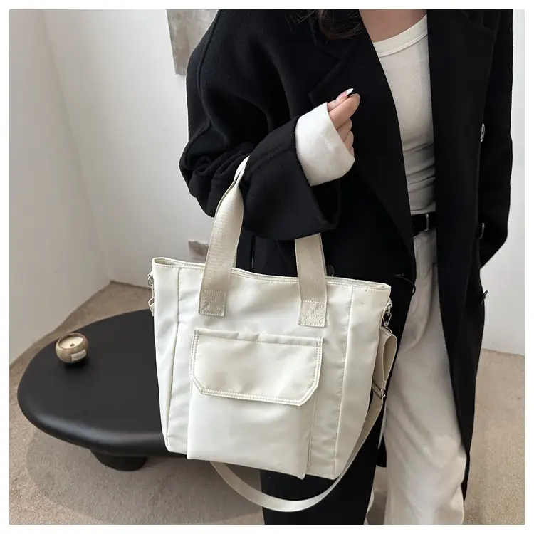 Black Large Capacity Fashion Casual Shoulder Bag 2025 — feature 11
