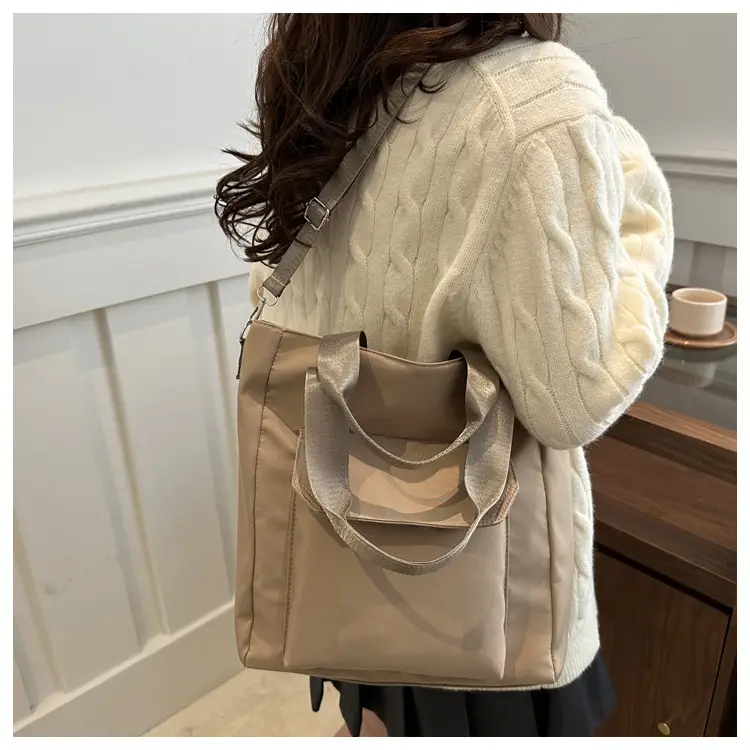 Black Large Capacity Fashion Casual Shoulder Bag 2025 — feature 14