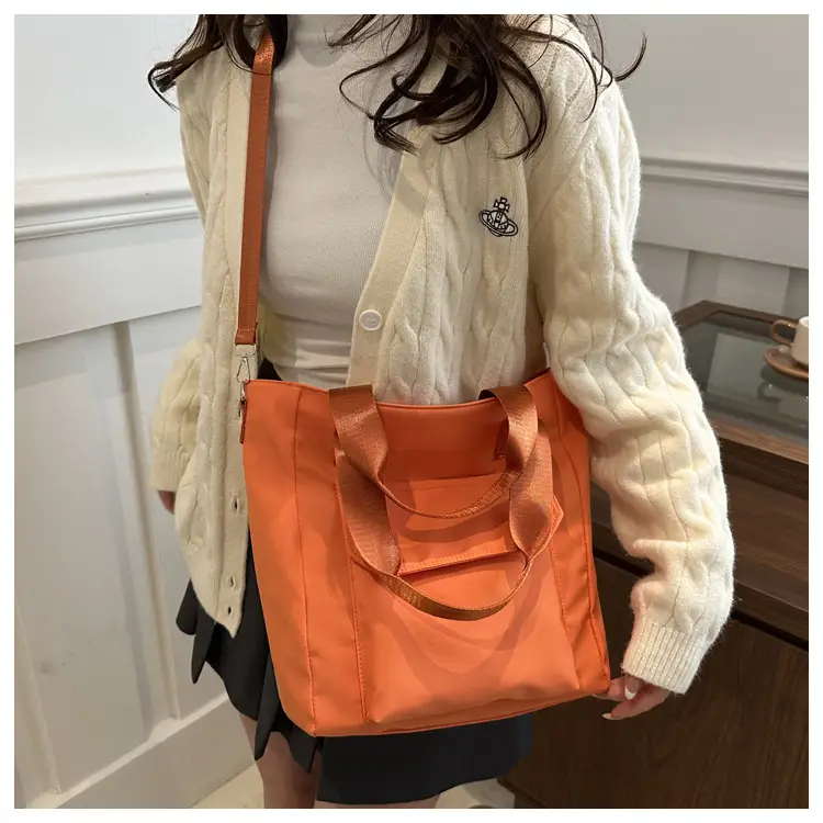 Black Large Capacity Fashion Casual Shoulder Bag 2025 — feature 18