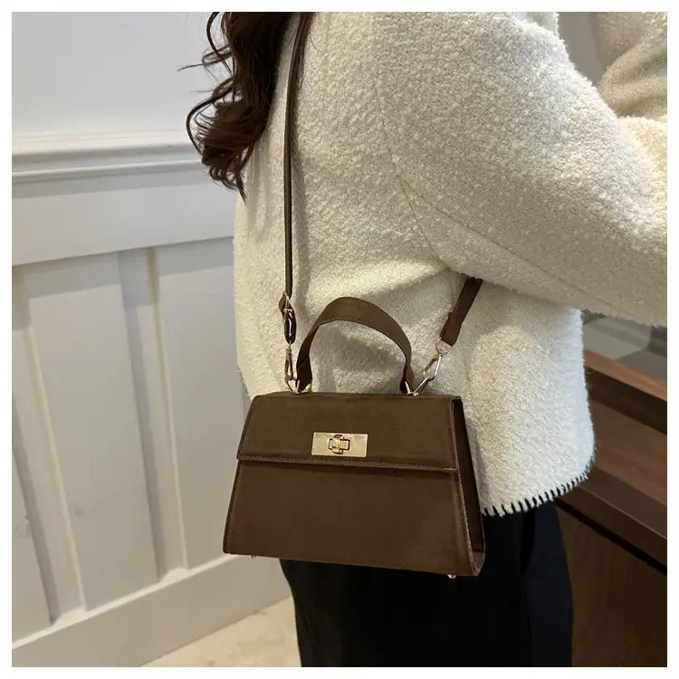 Women's Brown Leather Shoulder Crossbody Bag 2025 — feature 12
