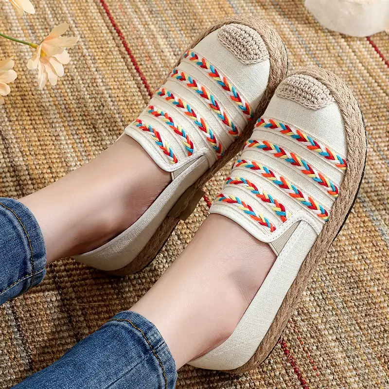 26 New and Old Styles of Beijing Cloth Shoes for Women, Casual Ethnic Style Mom Shoes, Breathable Slip-On Women's Shoes, Soft-Soled Casual Shoes - Image 6