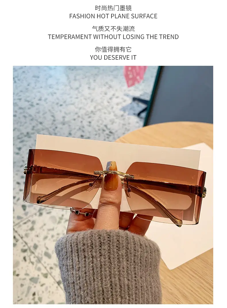 Women's Leopard Head Metal Sunglasses with Curved Sill — feature 2