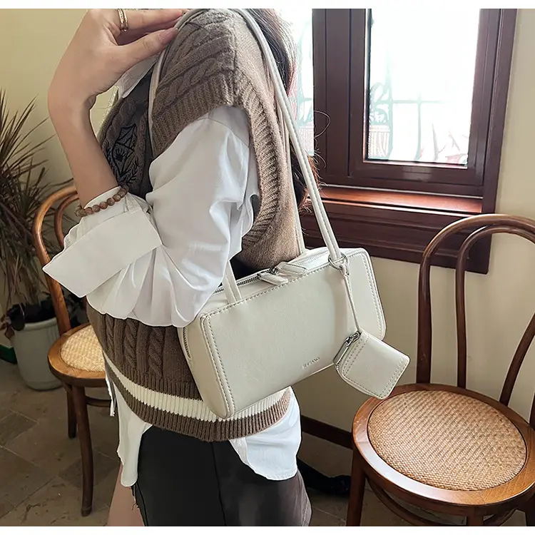 Vintage Style Small Handbag for Women Brown 2026 — feature 23
