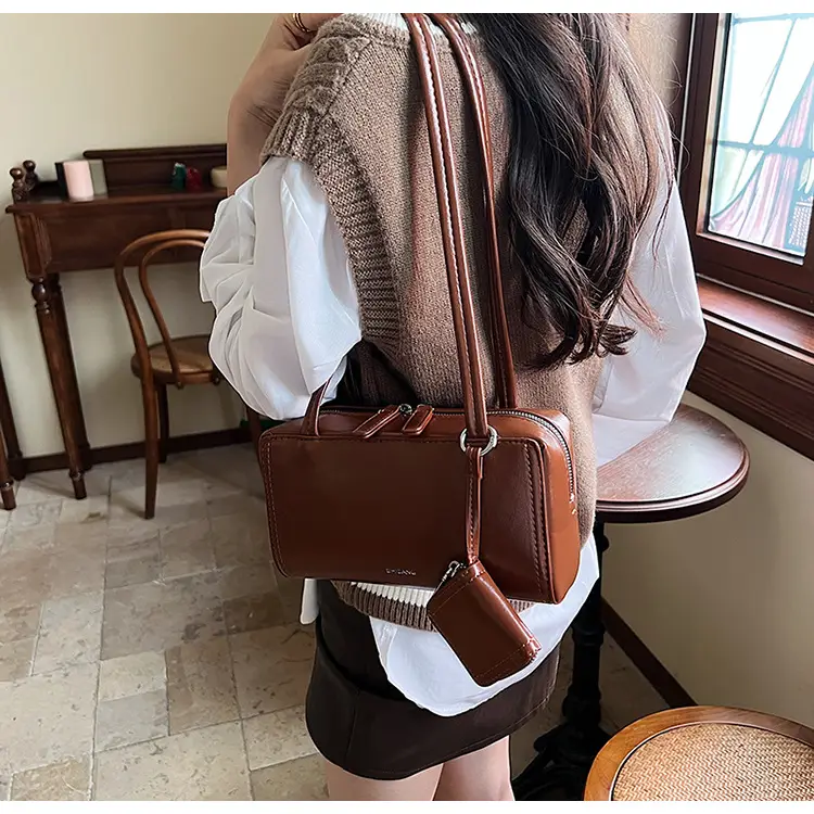 Vintage Style Small Handbag for Women Brown 2026 — feature 25