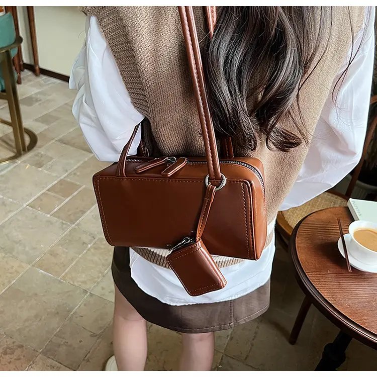 Vintage Style Small Handbag for Women Brown 2026 — feature 26