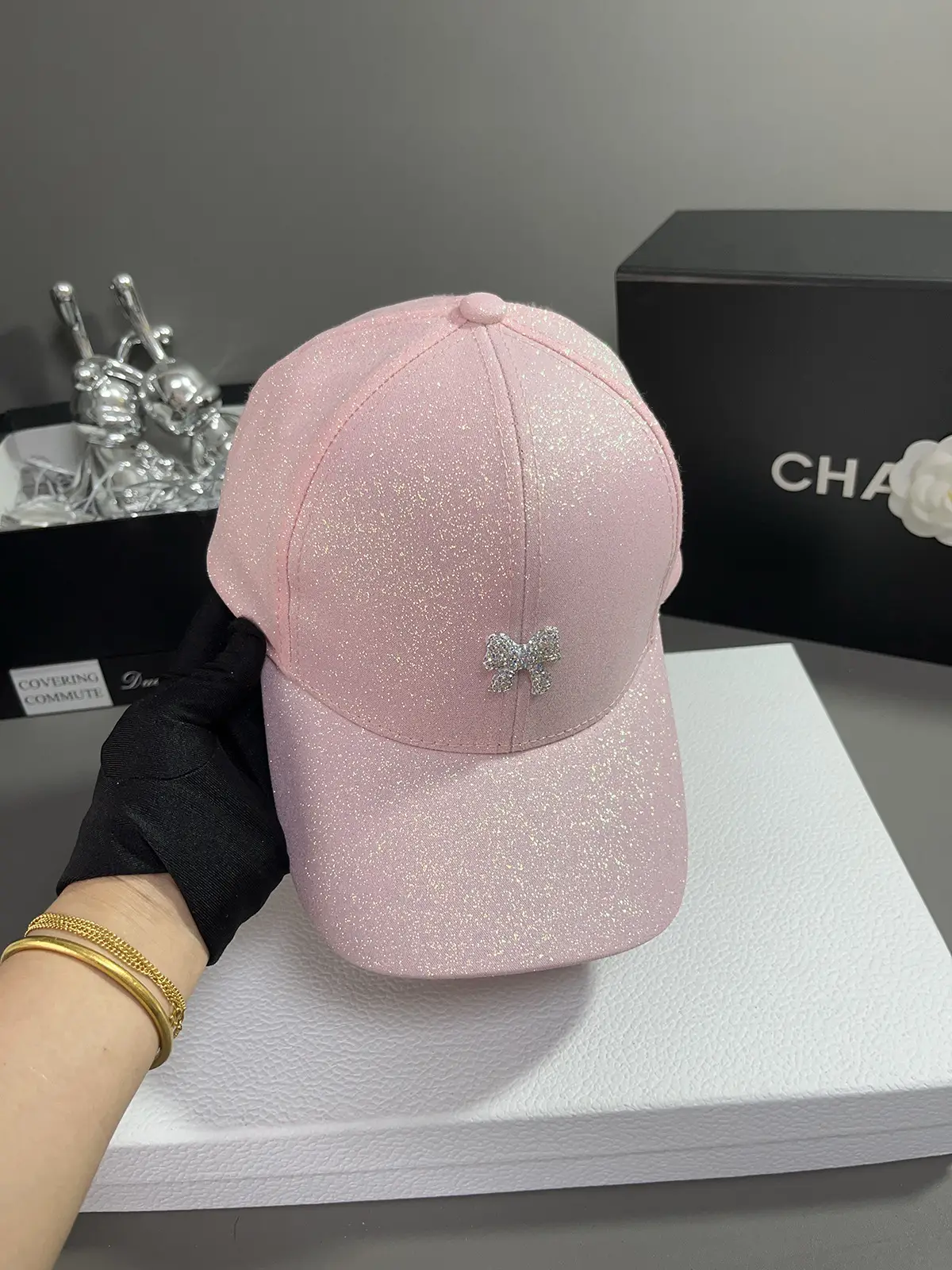 Korean Style Sequin Bow Baseball Cap — feature 2