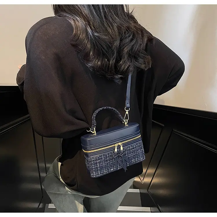 Women Woolen Crossbody Bag Blue Gold Zipper — feature 11