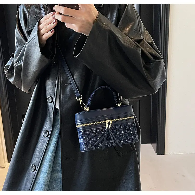 Women Woolen Crossbody Bag Blue Gold Zipper — feature 13
