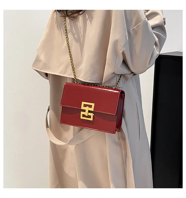 2026 Red GG Logo Shoulder Bag for Women — feature 43