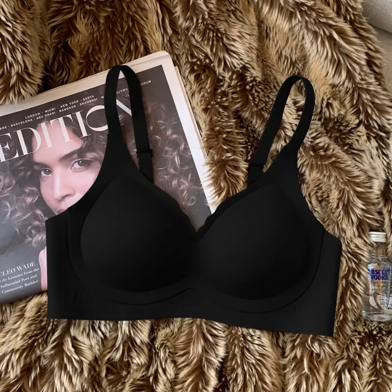 Palm Cup Traceless Underwear Women's Soft Support No Steel Rings Naked Sense Small Chest Gathering Upper Collapsed Auxilary Breast Anti-sagging Bra