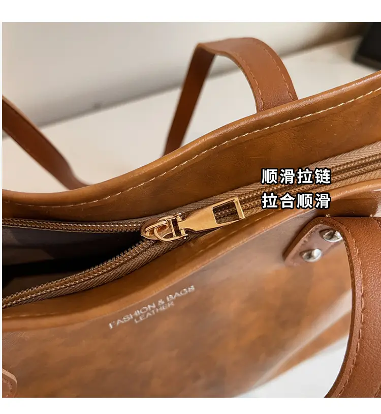 Women's Red Oil Leather Tote Bag Large Capacity 2025 — feature 3