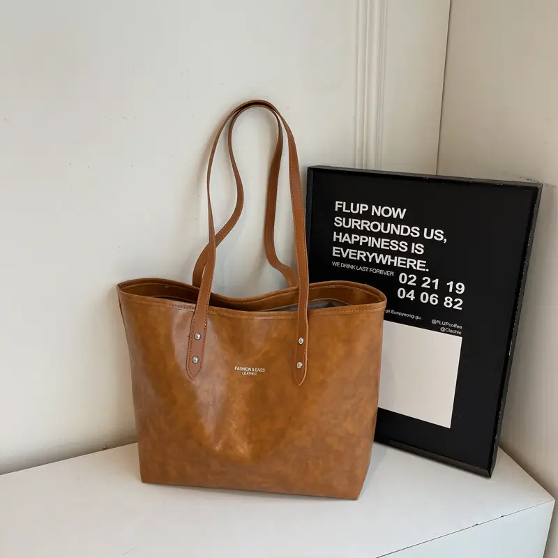 Women's Red Oil Leather Tote Bag Large Capacity 2025 - Image 2
