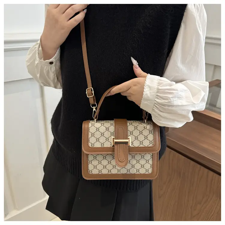 Women Retro Printed Shoulder Bag Brown White — feature 22