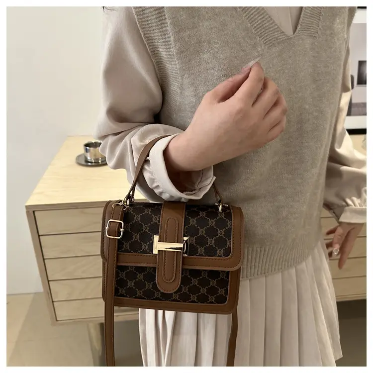 Women Retro Printed Shoulder Bag Brown White — feature 25