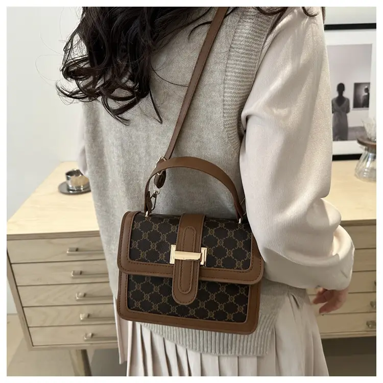 Women Retro Printed Shoulder Bag Brown White — feature 26