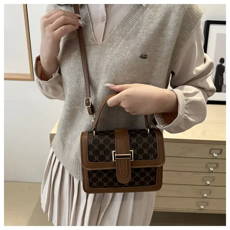 Women Retro Printed Shoulder Bag Brown White — feature 28