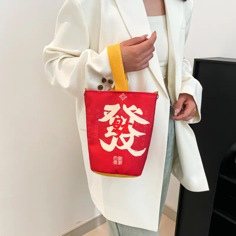 Yuanbao Rich Snake Bag Red Bucket Shoulder Travel Portable - Image 5