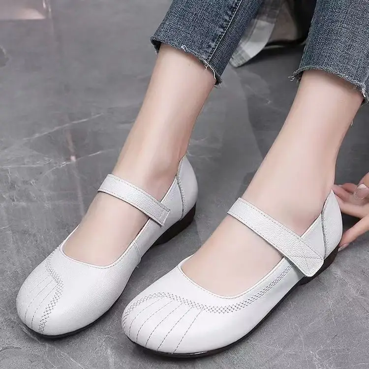 Spring 2025 New Single Shoes with Beef Tendon Soft Sole Comfortable Non-slip Wear-resistant Flat Sole Long-standing Not Tired Middle-aged and Elderly Mother Shoes - Image 2