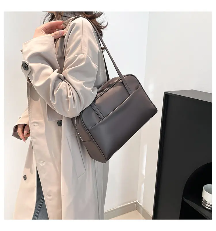 Korean Style Large Capacity Shoulder Bag Women's 2025 Spring New Retro Underarm Bag Stylist Extras Tote Bag — feature 14