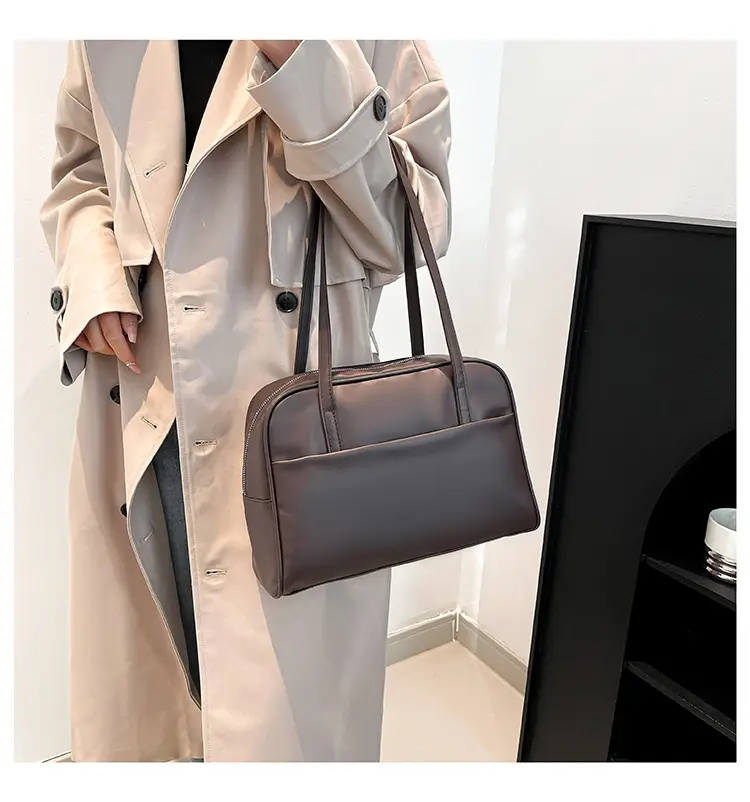 Korean Style Large Capacity Shoulder Bag Women's 2025 Spring New Retro Underarm Bag Stylist Extras Tote Bag — feature 15