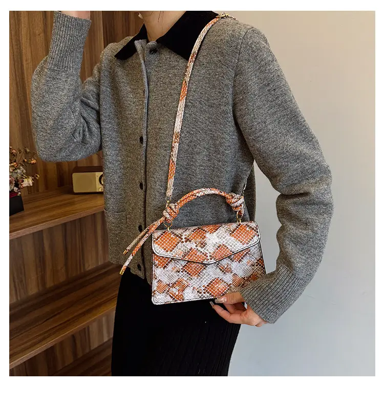 2025 Spring Snake Print Shoulder Bag Women — feature 8
