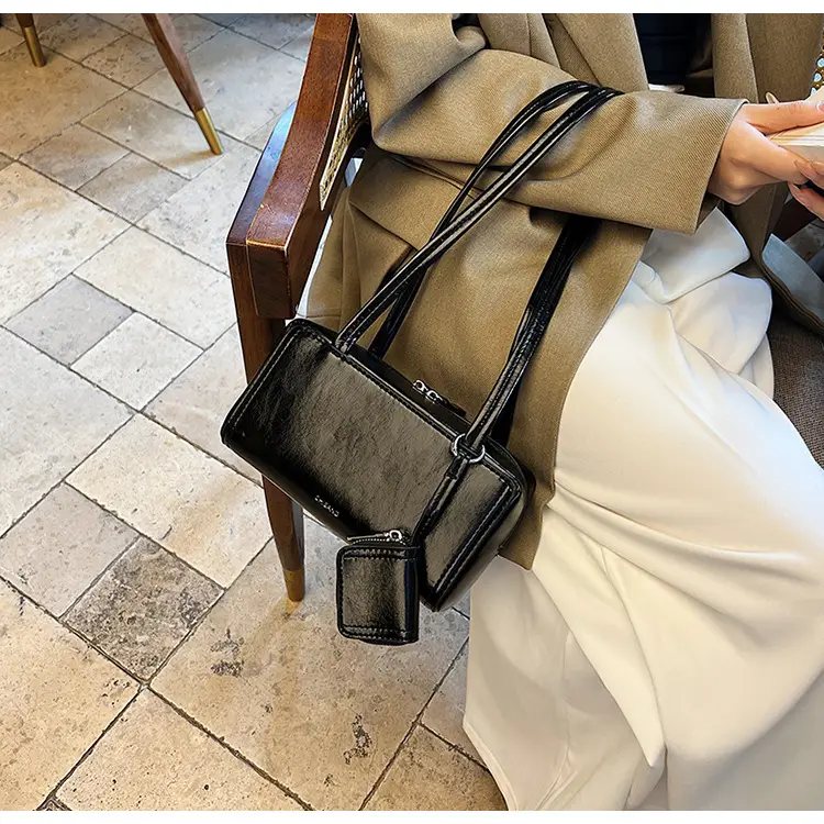 Women's 1-Piece Leather Shoulder Bag Beige 2025 Spring Summer — feature 15