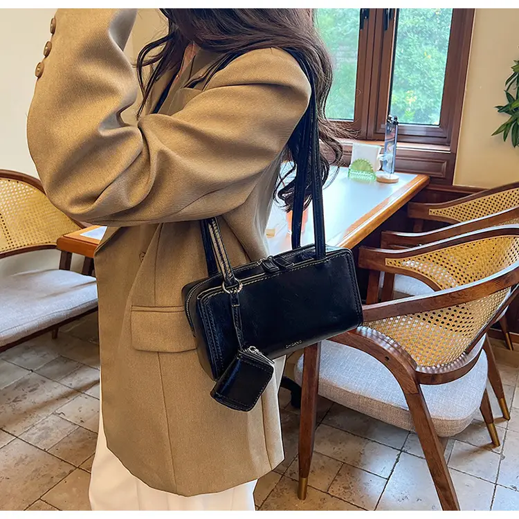 Women's 1-Piece Leather Shoulder Bag Beige 2025 Spring Summer — feature 18