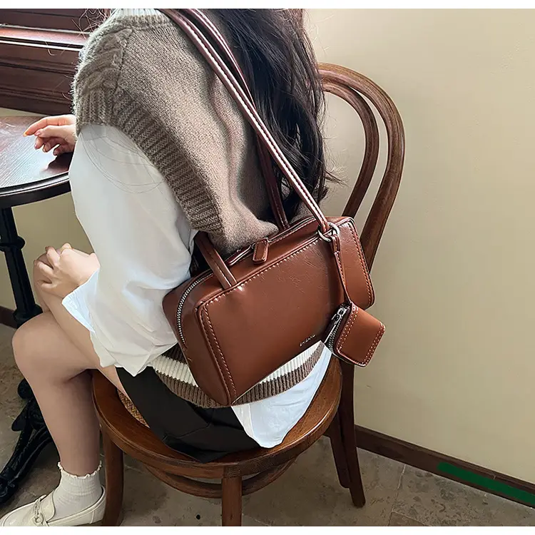 Women's 1-Piece Leather Shoulder Bag Beige 2025 Spring Summer — feature 23