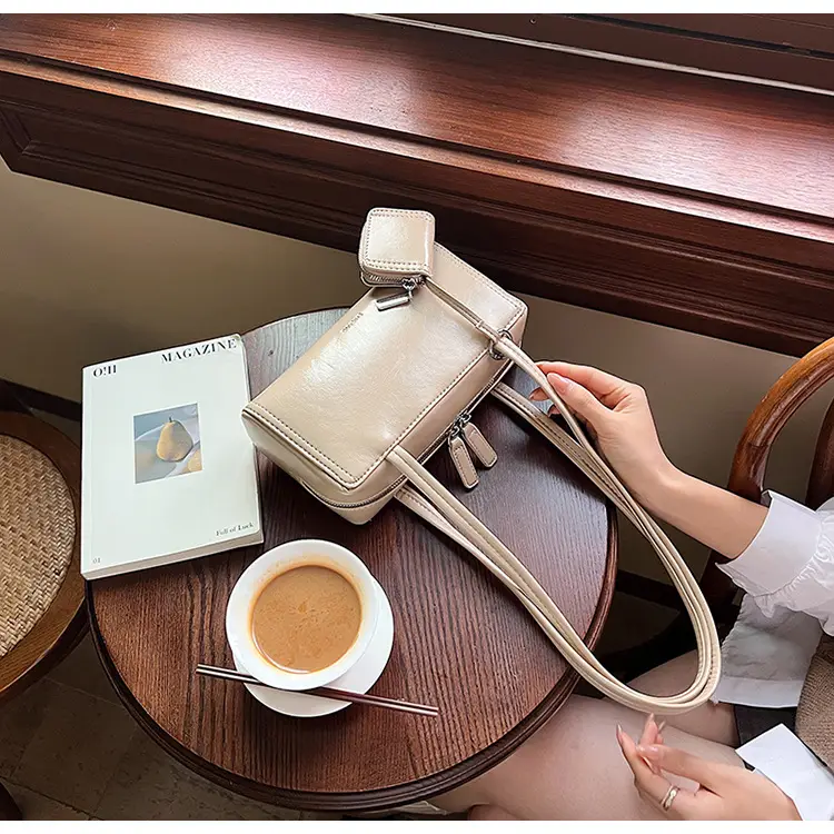 Women's 1-Piece Leather Shoulder Bag Beige 2025 Spring Summer — feature 27