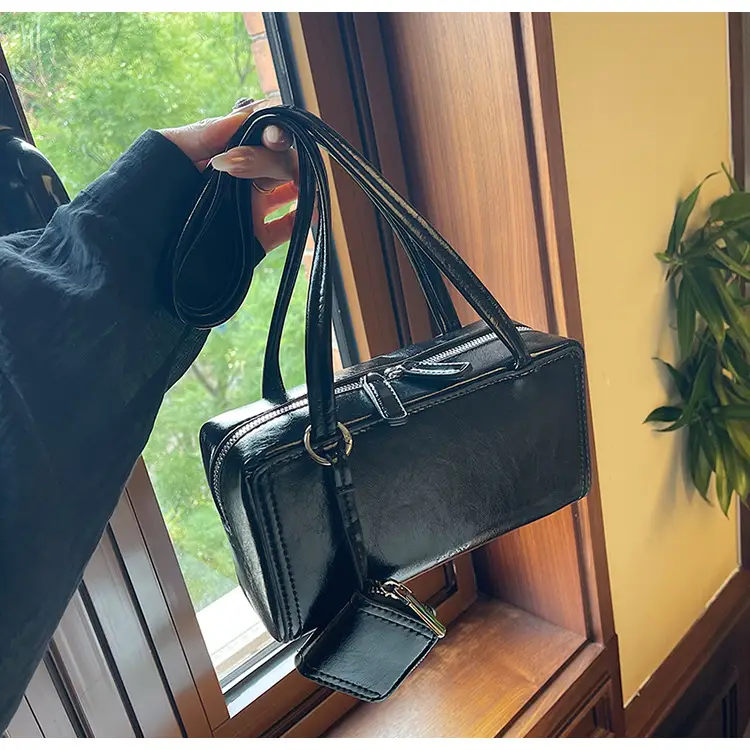 Women's 1-Piece Leather Shoulder Bag Beige 2025 Spring Summer — feature 32