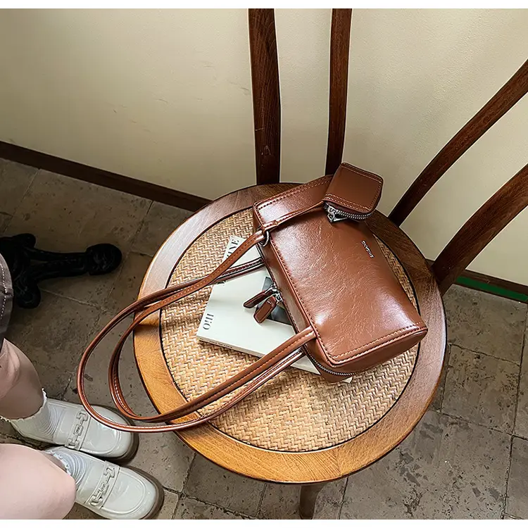 Women's 1-Piece Leather Shoulder Bag Beige 2025 Spring Summer — feature 34