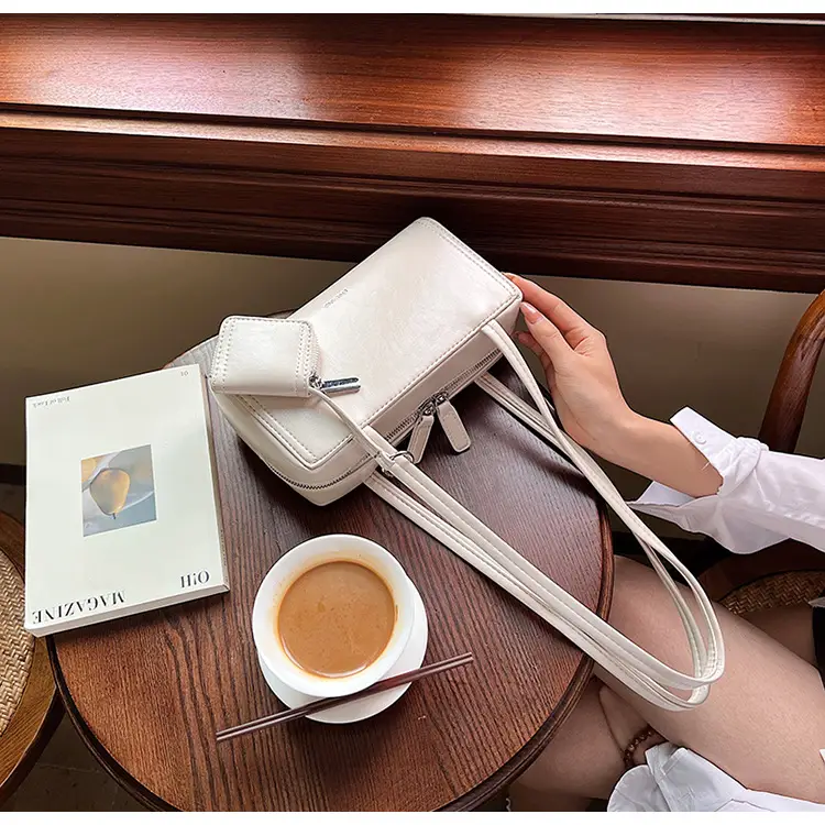 Women's 1-Piece Leather Shoulder Bag Beige 2025 Spring Summer — feature 37