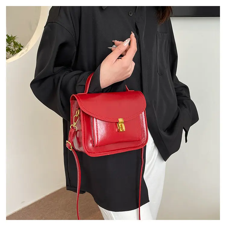 Black Leather Shoulder Crossbody Messenger Bag for Women — feature 7