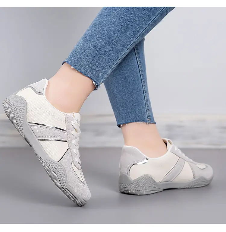 2026 New Spring Versatile Casual Women's Shoes with Soft Soles That Are Comfortable for Students, Lightweight Flat White Sneakers — feature 18
