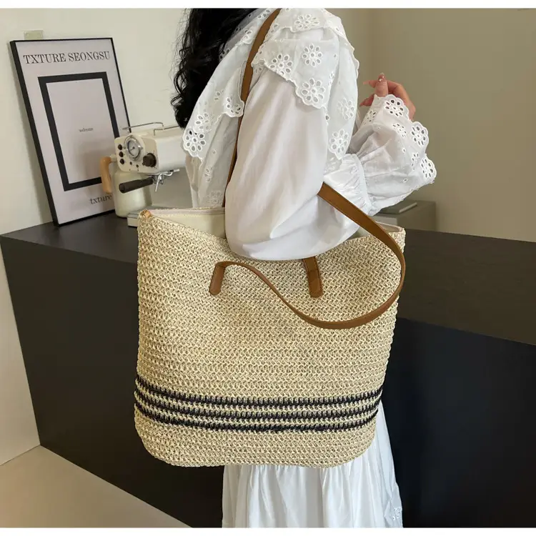 Women's Cross-Stitched Straw Shoulder Bag Large Capacity — feature 10