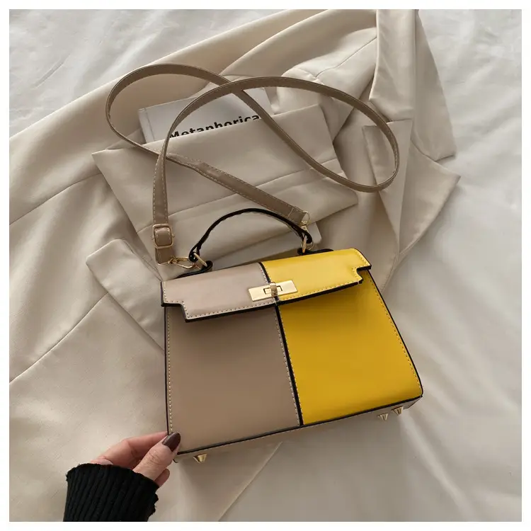 Black Leather Shoulder Bag with Gold Clasp 2025 — feature 20