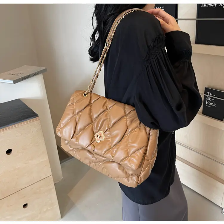 Ringed Chain Bag Women's 2025 New Fashionable Summer Fashion Popular Shoulder Bag Large Capacity Commuter Tote Bag — feature 24