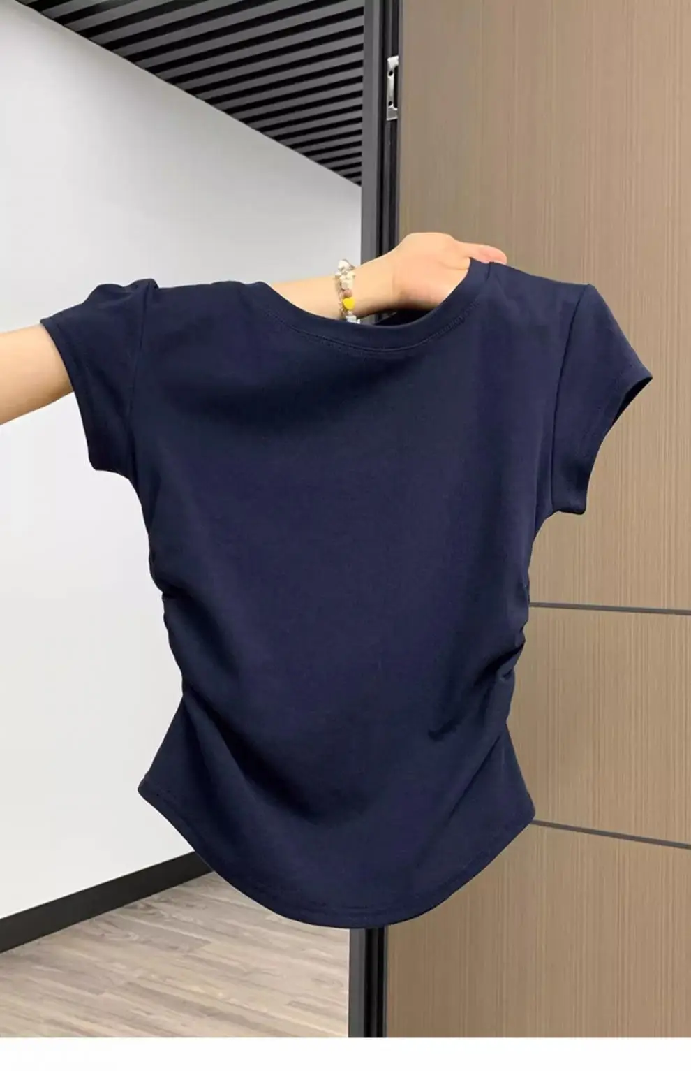 Xizang Blue Shoulder Short-sleeved T-shirt Women's Summer New Design Pleated Waist Round Neck Slim-fit Slim-fit Short Top — feature 5