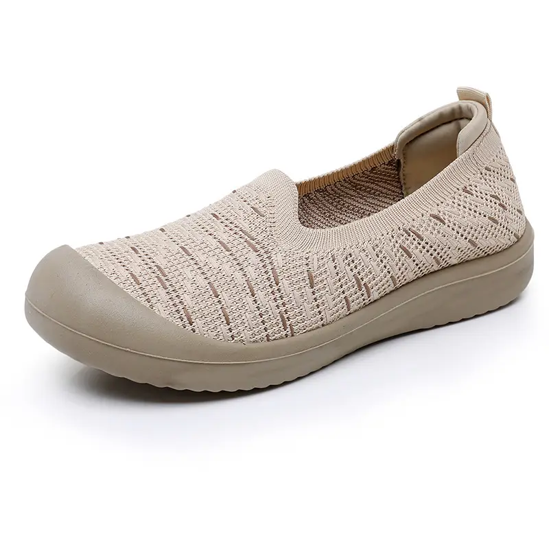 Women's Shoes, New Spring and Autumn Style, Slip-On Shoes, Versatile Lazy Shoes, Fly-Knit Breathable and Wear-Resistant Mom Shoes - Image 3