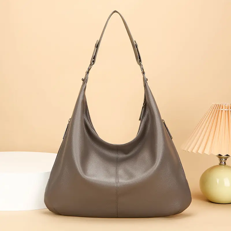 Women's Black Leather Armpit Bag Large Capacity Commuting - Image 5