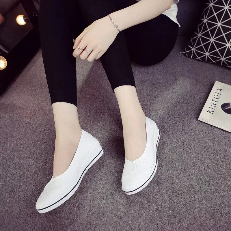 26 Summer White Wedge Flat Hollow Breathable Work Shoes with Soft Soles, Non-Slip Mesh Old Beijing Cloth Shoes for Women - Image 7